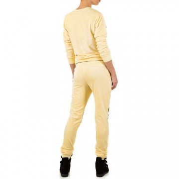 Huispak joggingpak pailletten beige zacht geel
