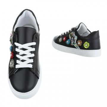 Sneakers versierd zwart